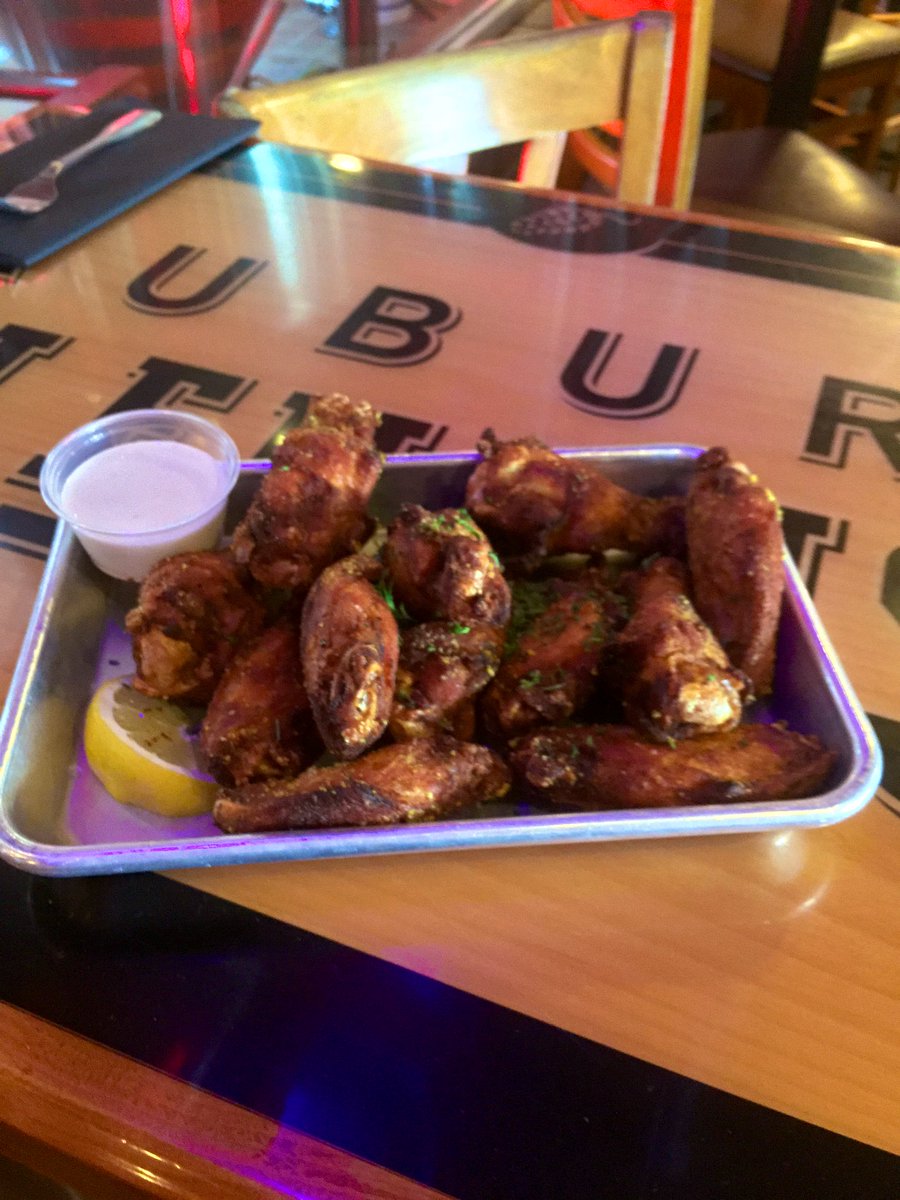It’s Wing Wednesday! Come and get six wings for only $4.50! Today’s sauce choices are Buffalo, BBQ and Lemon Pepper Dry Rub! If you’re looking for out cask ale visit the Annex for Tripical Storm Raines IPA