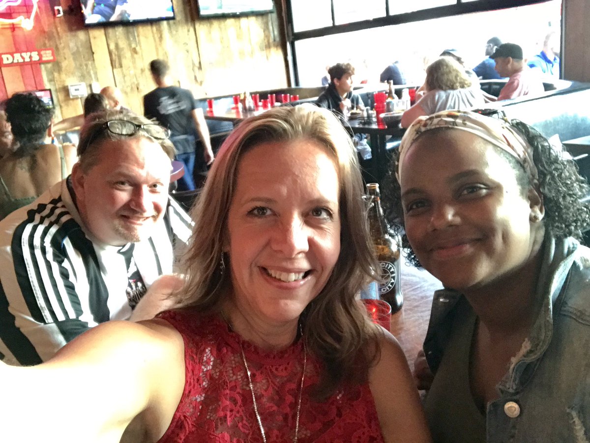 united139166's tweet photo. Great catching up with my former UA peeps. @ChrisBarton1970 https://t.co/GSqLfZFVUf