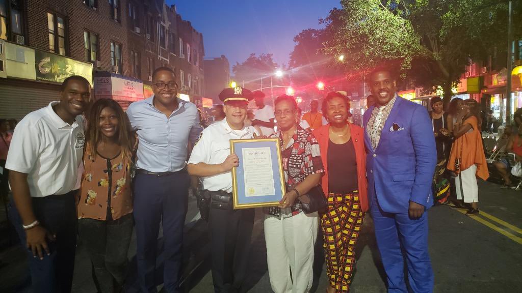 kevinparkernyc's tweet photo. National Night Out was a HUGE success! It was great to see other elected officials, officers,local businesses and residents come together for a great cause &amp; fellowship with one another. #NNO2019 #NationalNightOut #NNO #NYPD #CommunityPolicing #78Precinct #70Precinct #68Precinct https://t.co/1YlVp77ygu