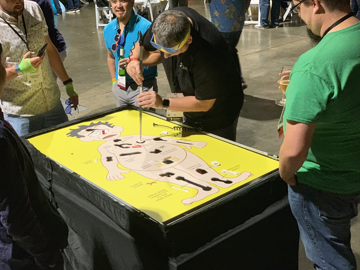 MacGeek27's tweet image. 80s night at #FileMakerDevCon!
#FileMakerDevCon2019
#Claris