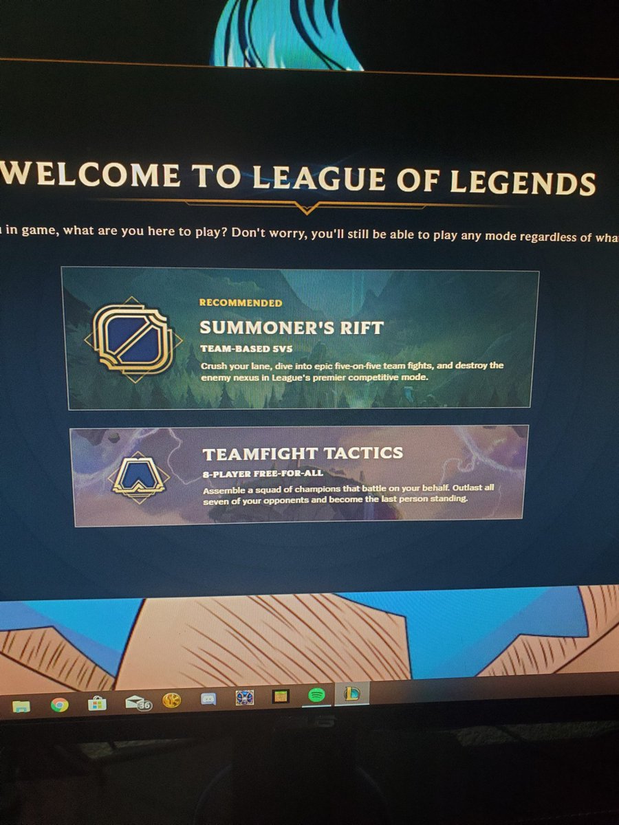 killcount1's tweet photo. Good bye free time, hello @LeagueOfLegends Too bad I had to create a new account. #lostemail #pcgames #pc #League_of_Legends https://t.co/qIKAeysxMC