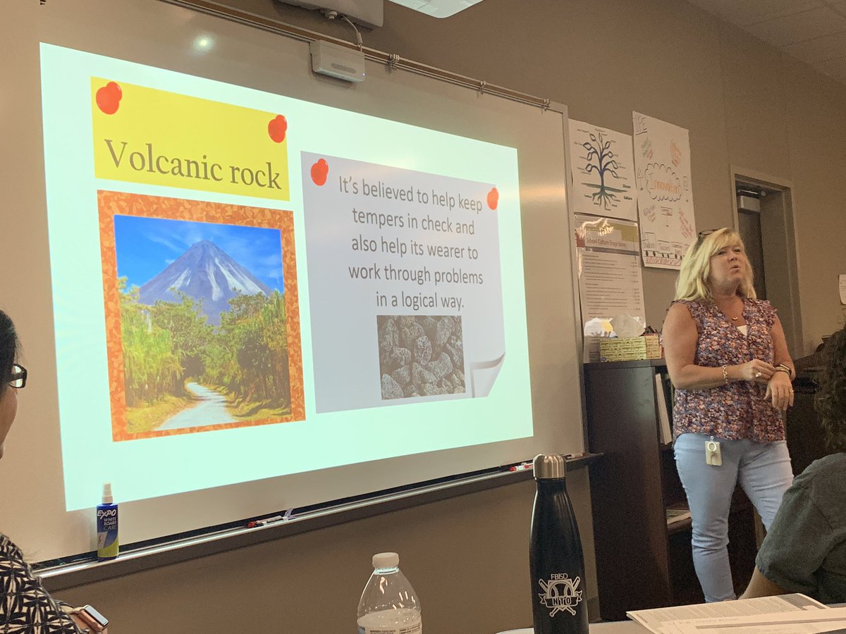 MmackaymathTx's tweet photo. Thanks so much for the awesome lava rock bracelet @theDebbieJones A perfect gift to begin the year! ❤️#mathicalJPE #JPEPantherPride https://t.co/5iFQdP4UJW