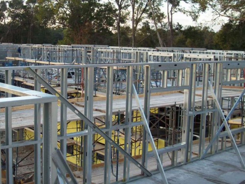 TheSteelNetwork's tweet image. Steel framing is easy to handle on-site. 

It is light in weight because steel has the highest strength-to-weight ratio of any construction material, resulting in the use of less framing material compared to wood for an equal size structure.

#CONSTRUCT  #drywall #panelization