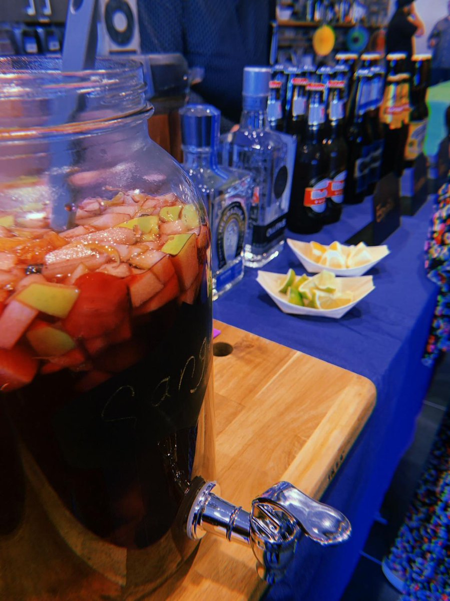 LiveNation_NCal's tweet photo. Shoutout to these awesome Bay Area brands that donated food to our #LatinNation kick-off event last Friday! 🙌🏻
@cuban_kitchen
@SaboresDelSurSF https://t.co/zoMCZd4jmw