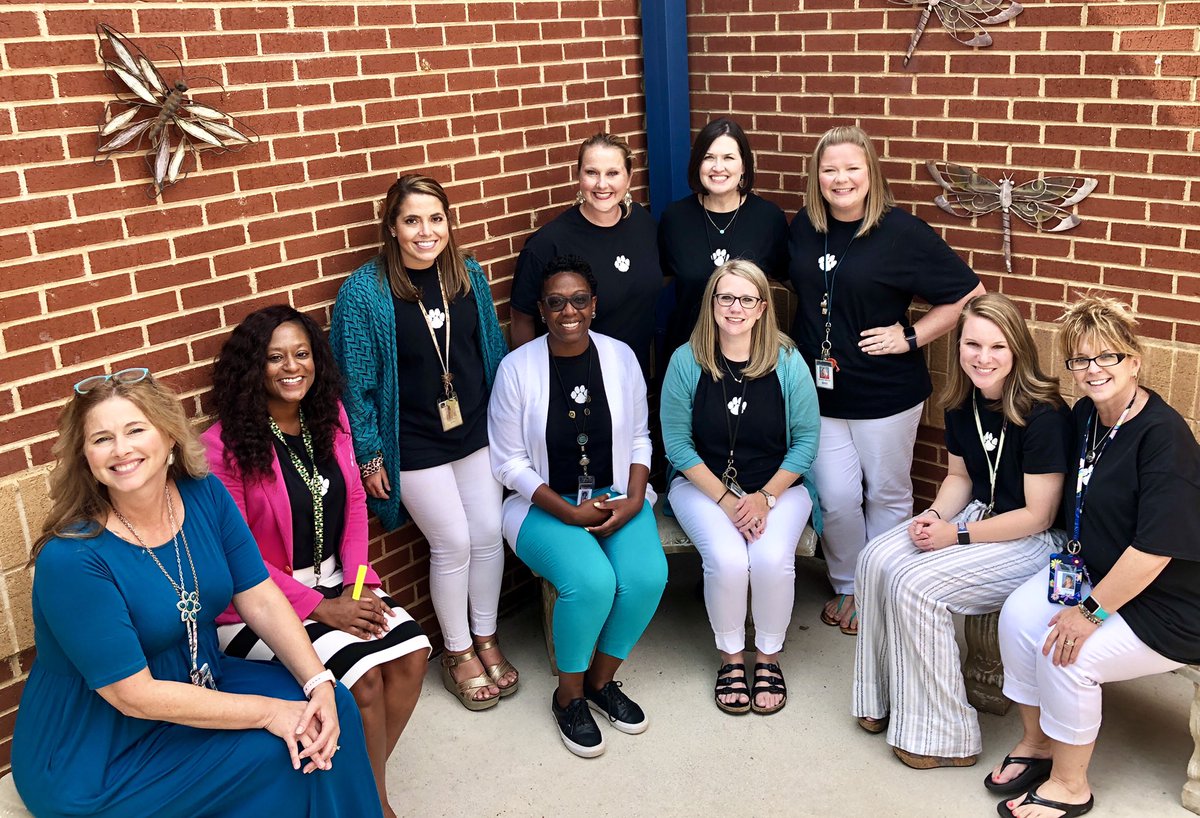 jenney_merritt's tweet photo. 1st day of school may just be my fav day! Thankful for such amazing coworkers and hard working bosses! @WeAreDMSBand & @DMSPanthers1 had a GREAT start to the year. Watch out 2020, weβre coming for you! ππΎπ΅π―ππ #dmslearn #MCSlearn #weneednaps #PantherPride #DMSPantherBands https://t.co/gKUZUm3G3J