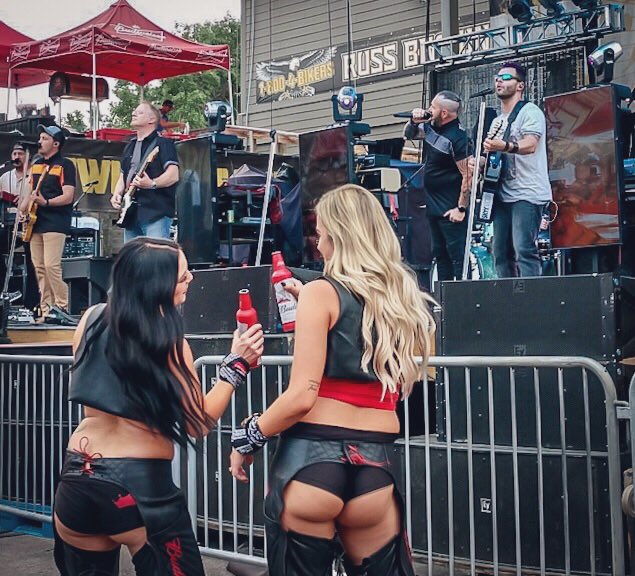 KellyKix's tweet photo. CHEERS🍻 to the final night at @IHSturgis!! It’s been an amazing run of shows. The @Chris_Hawkey Band and crew LOVE it here! #CHBinSTURGIS @budweiserusa https://t.co/SnOCaUOJzO