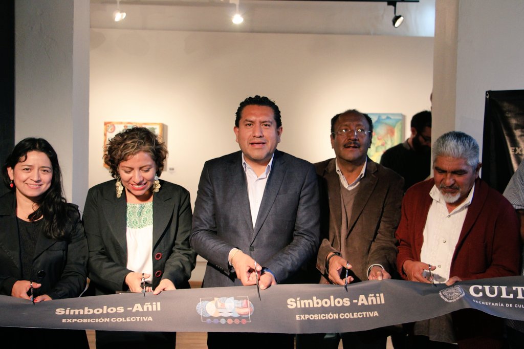 Olaff111's tweet photo. Inauguramos la exposición itinerante "Njät´i" en el #CCRealdelMonte. Resultado del trabajo de vinculación con el Museo Comunitario de La Labranza y el #CCValleMezquital, en el que participaron 28 artistas, bajo el asesoramiento del Mtro. Sergio Trejo.
¡Enhorabuena! 👏 https://t.co/0Gq8EpgFnl