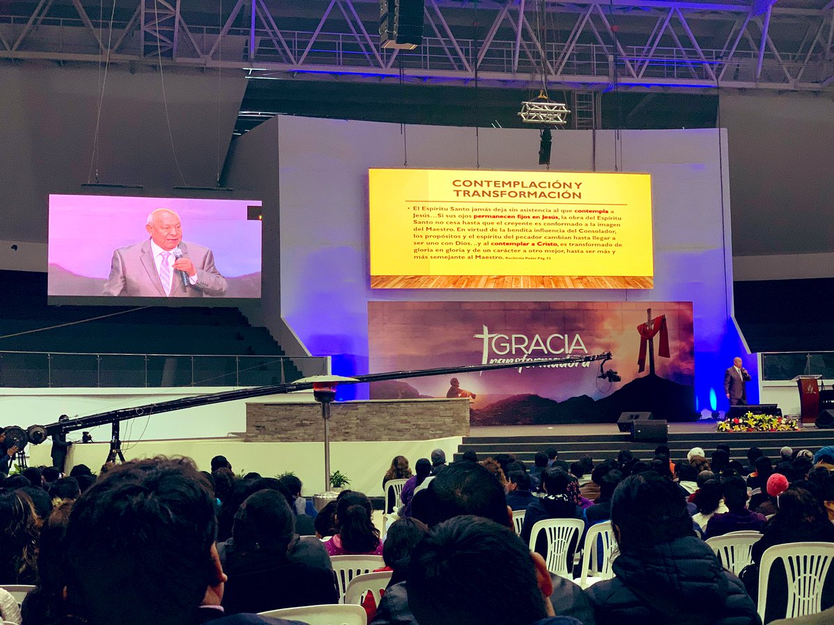 esmr93's tweet photo. Pr. @alejandrobullon / “Si tu mirada está puesta fijamente en Cristo podrás andar sobre cualquier adversidad” #GraciaTransformadora https://t.co/d94BAiahY2