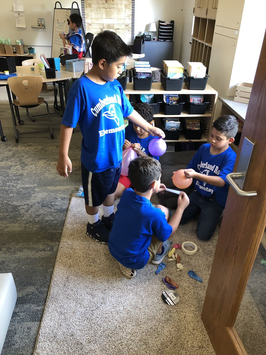 MrsDavisonCRE's tweet photo. Celebrated our “Happy First-day” in third grade! Nothing builds perseverance quite like blowing up balloons to make the tallest balloon tower. 🎈🎉 #HSEFirstDay https://t.co/rsLEeWZDkG