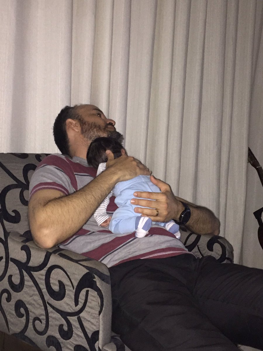 refnovais's tweet photo. Papai há 5 dias! #SaiaJustaNoGNT #saiajusta https://t.co/2fUHbf2GeJ
