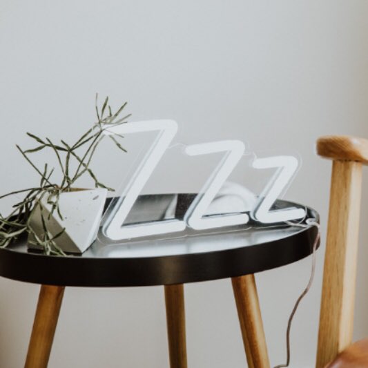 SummerLeds's tweet photo. “Zzz” https://t.co/TX9uktzFWr