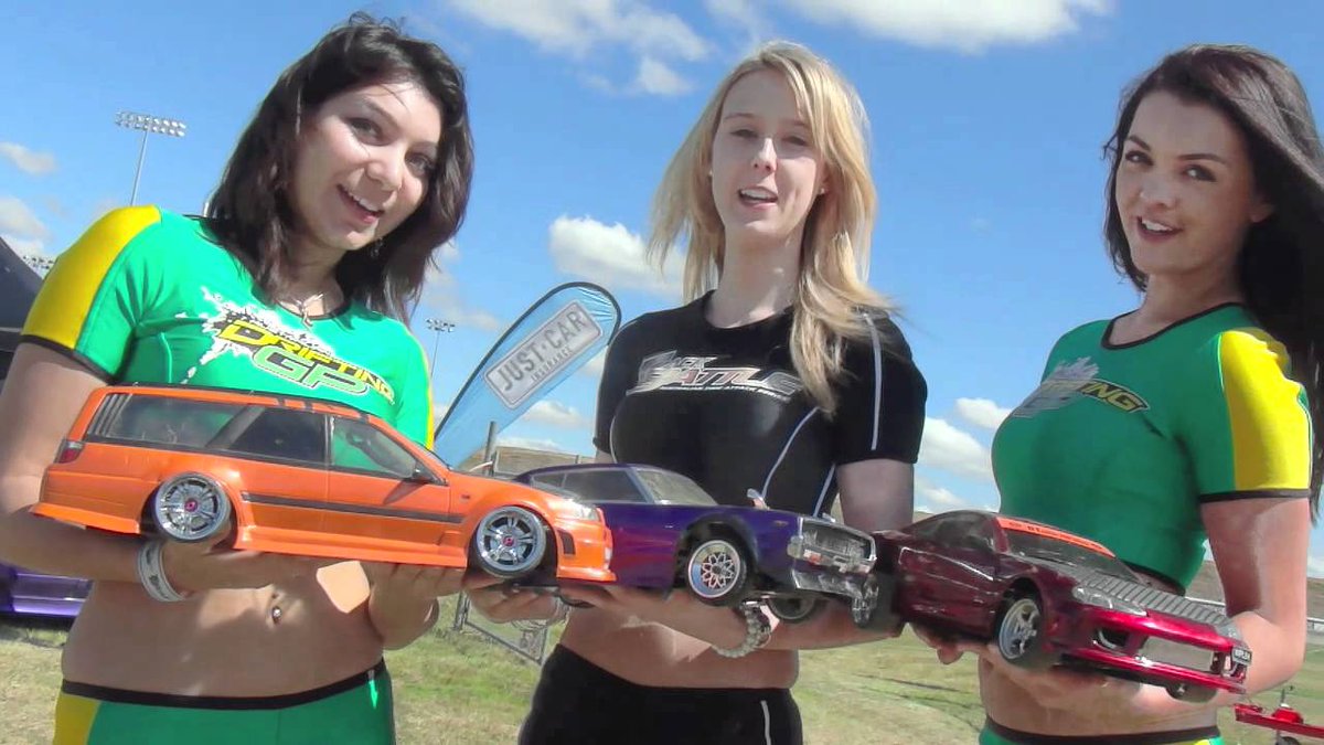 Rayl89449080's tweet photo. WE ALL LOVE RC CAR! #RCCAR #RC 😁🙋🏻‍♀️🙋🏻‍♀️ https://t.co/PvHeJjtiTs