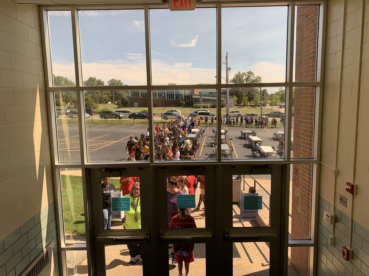melitaj2's tweet image. @westvikings @WEST_MrsLewis @CatEllingsworth @CaraCrumley @ToriPineWMS great job tonight! Our Back to School Bash was a huge success! Thanks for your vision, dedication &amp;amp; hard work! This event was awesome bc of you! I’m so grateful to be a part of this team! #westisbest