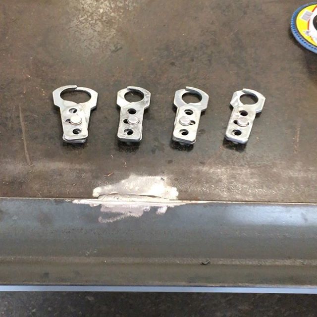 ChiefBrngRbr's tweet photo. Closer look at the hasps for @robbyjoe76. 
#lock #security #construction #gate #fence https://t.co/vUPMN01aa7 https://t.co/vTwSwmakzm
