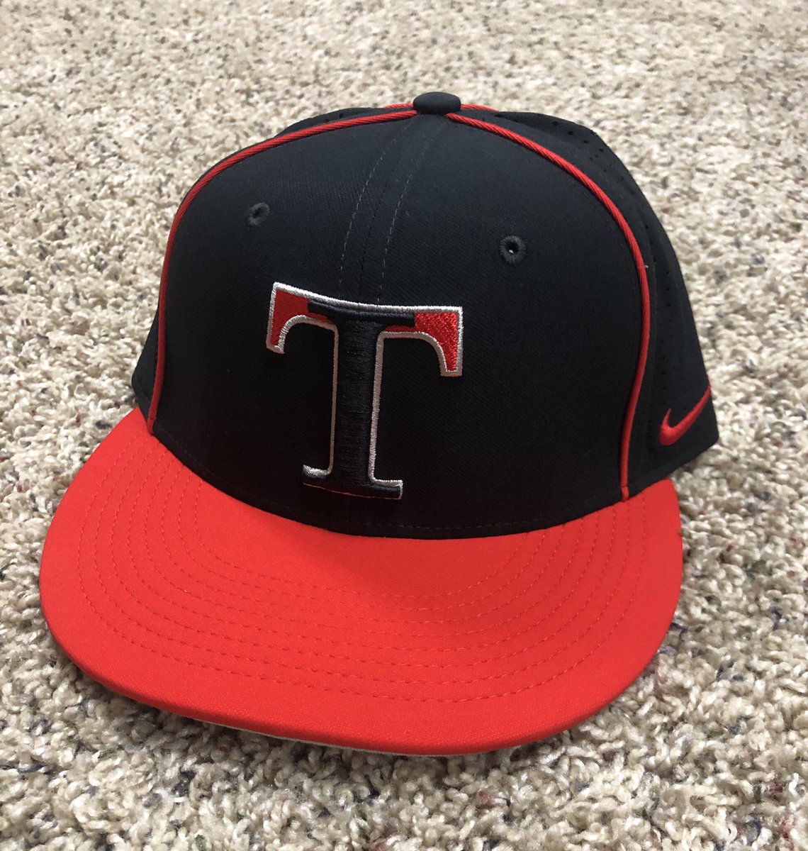 Fall is getting closer...#TI 🔴⚫️