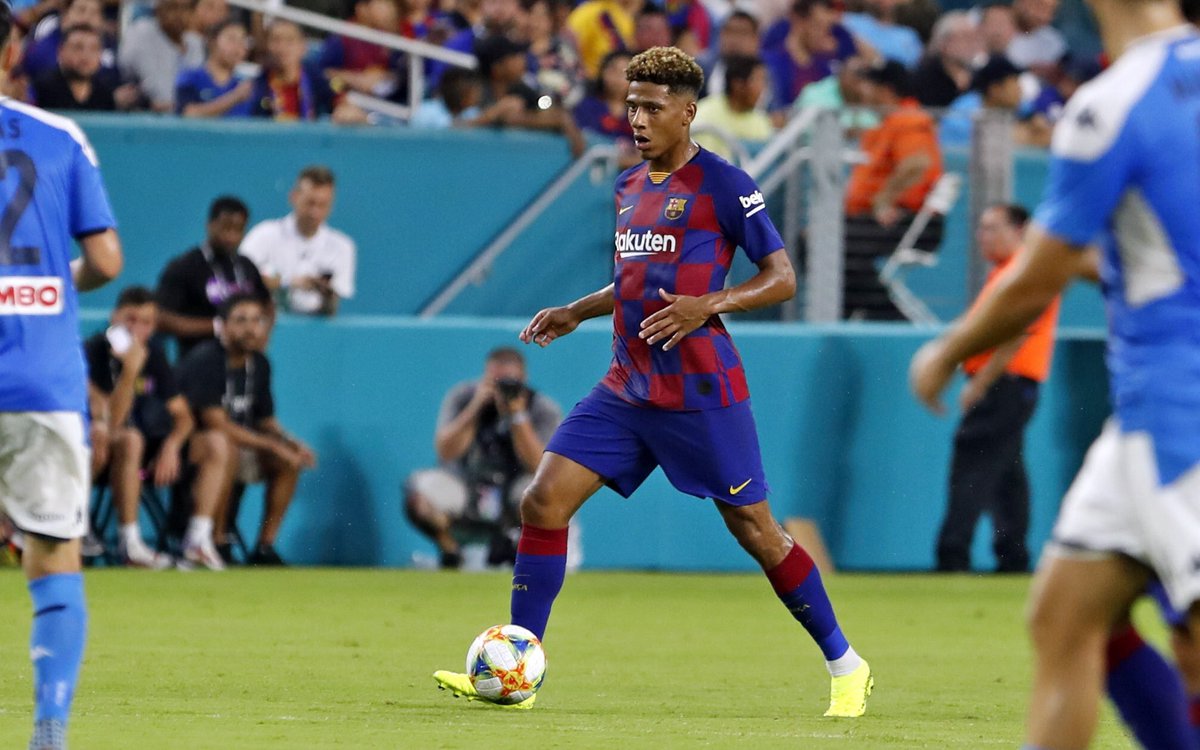 jctodibo's tweet photo. Buen partido contra el Napoli con la victoria! Seguimos !! 🔵🔴 #JCT6 #BarçaUsTour 🇺🇸. https://t.co/dMYSZvhwtk