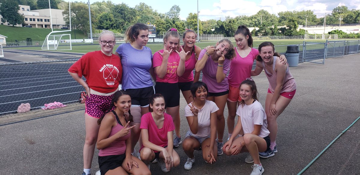 QVHSCheer's tweet photo. On Wednesday's we wear pink! 💗 #PinkOut #ThemeNightAtPractice #QVHSCheer #Fierce #WorkHardPlayHard https://t.co/SdW4h8p7DI
