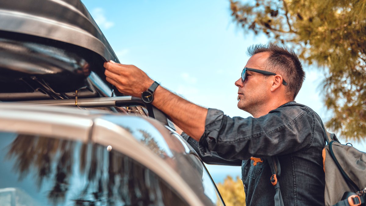 DontTrashAZ's tweet image. Stop ✋ for a moment before getting in your vehicle to check that all items are covered, tied down and secure. #SecureLoad #NoLitter bit.ly/2Y0TJqd