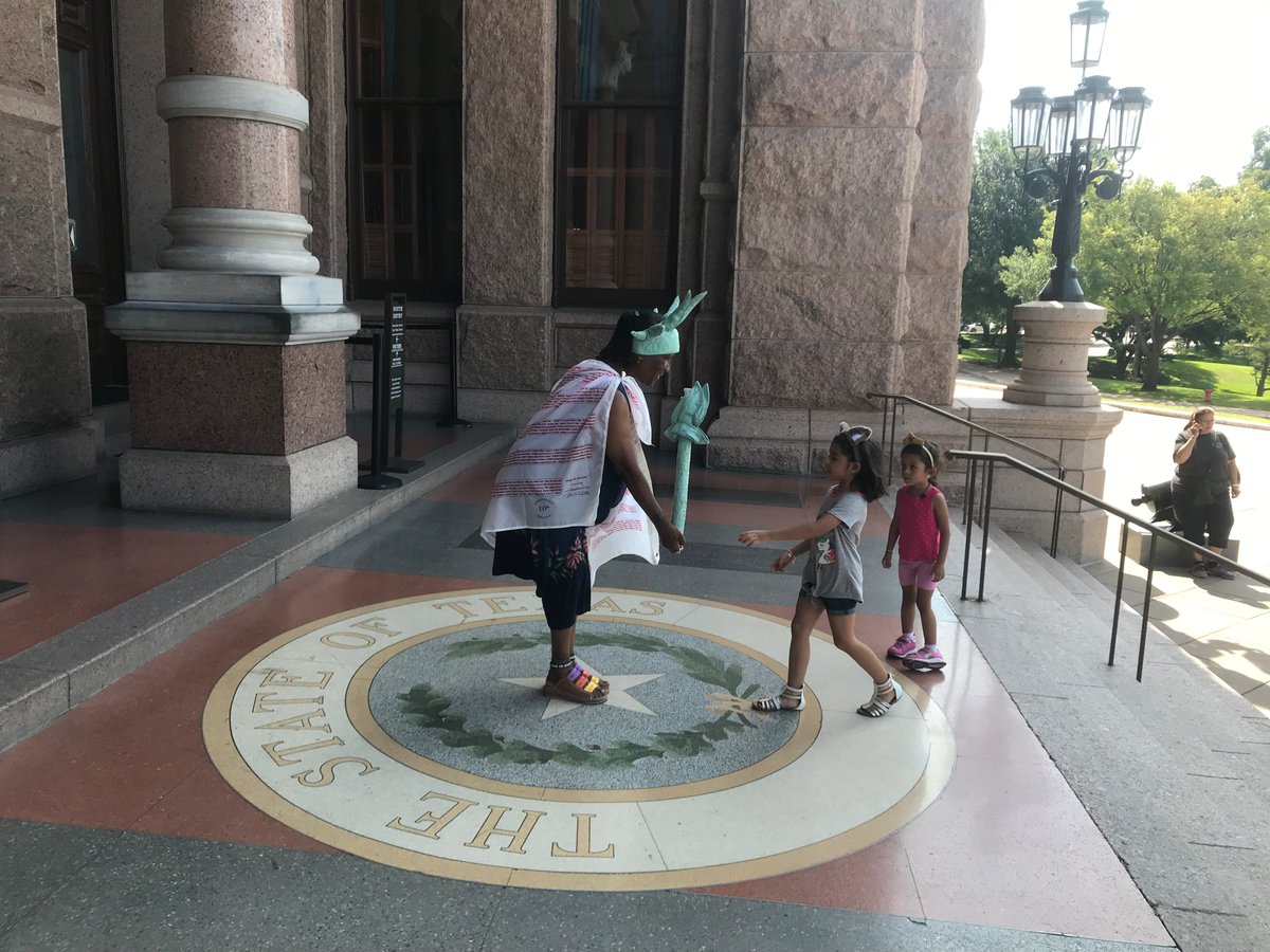 MightyLarkinite's tweet photo. Grizzlies are in the wilds of Austin looking for bravery....
@GRISHAM_MS #gmsbrave https://t.co/CMfZ6Dfd9B