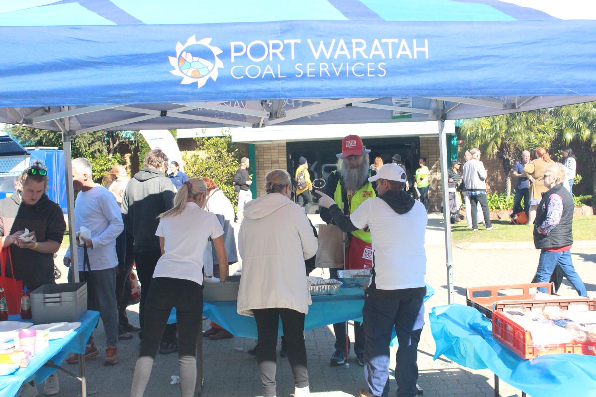 PortWaratah's tweet photo. Thank you to our awesome Port Waratah volunteers who attended the 10th annual Hunter Homeless Connect Day yesterday. Over 1,300 guests attended the event at Broadmeadow Showground. #community #bbq #hunterhomelessconnect https://t.co/6pBLBhJVAj