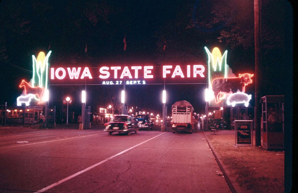 BriddellColton's tweet photo. Iowa State Fair, 1955. https://t.co/NTMc0CYjiD