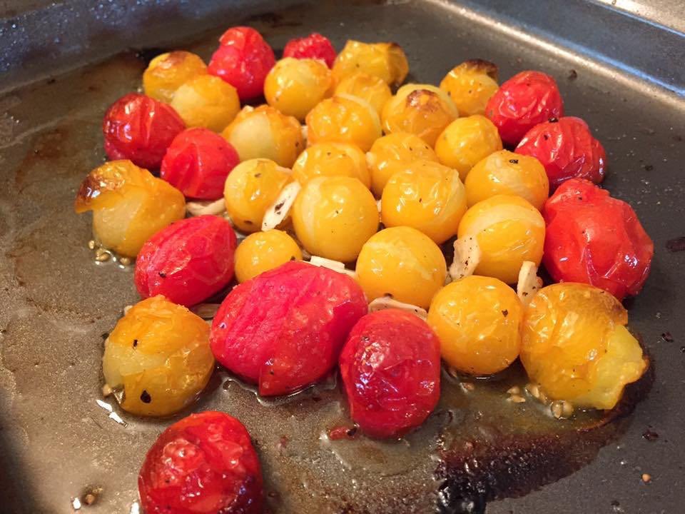 LetsCookSomFood's tweet image. This simple pasta dish is full of colors, flavors and so fresh.🍝🍅🧀 I say it’s summer perfection. ☀️
Grab the recipe 👉 wp.me/p8jOLp-yW
#foodie #foodporn #summerpasta #recipes