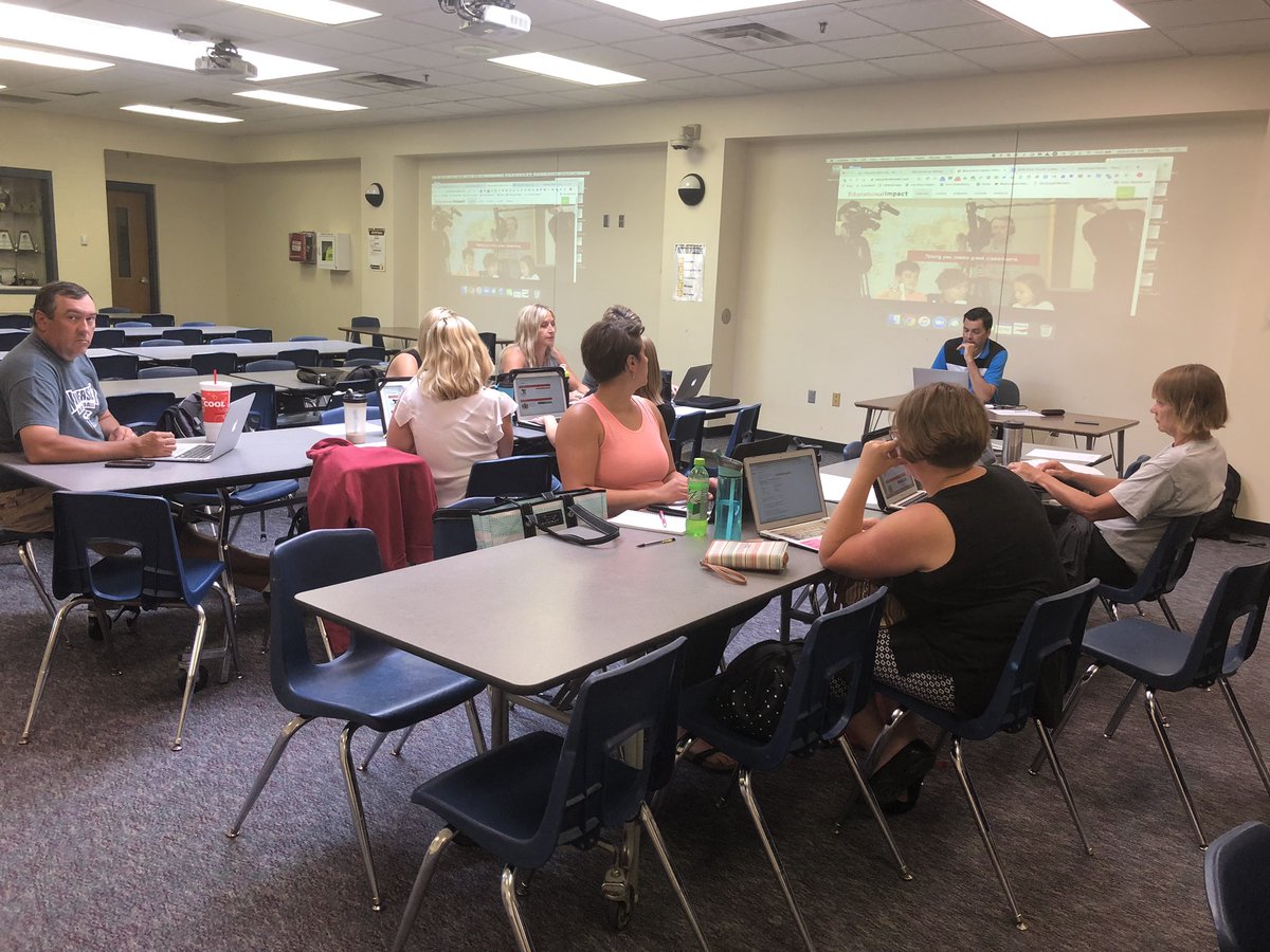 tbane30's tweet photo. Lab Teachers and Instructional Coaches already back to learning today! Great introduction to the Trauma Informed Learning all teachers will participate in shortly! #wintersetlearns https://t.co/j8yyUeZbtv