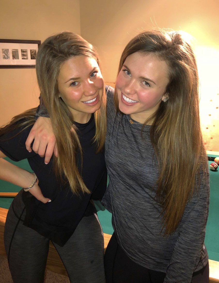 EmilyRoider's tweet photo. Happy 18th @alexis_betlach I hope adulthood treats you well, love u forever💞 https://t.co/wgTBvQIHR6