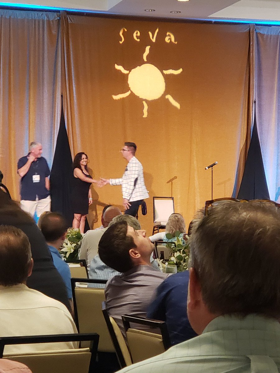 Who else is at #SEVA enjoying the comedy and magic by <a href="/DennyCorby/">Denny Corby</a> #Vending #SEVA2019 #Cashless #USAT