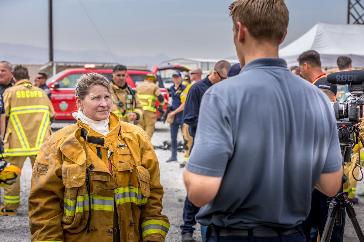SBCoFFLocal935's tweet photo. Thank you to @SBCounty 3rd District Supervisor @SupDawnRowe for attending #SBCoFireOps101 and learning more about what our members do for the public. We appreciate your support of #PublicSafety #Local935 #SBCoFD https://t.co/K3ucglCRkw