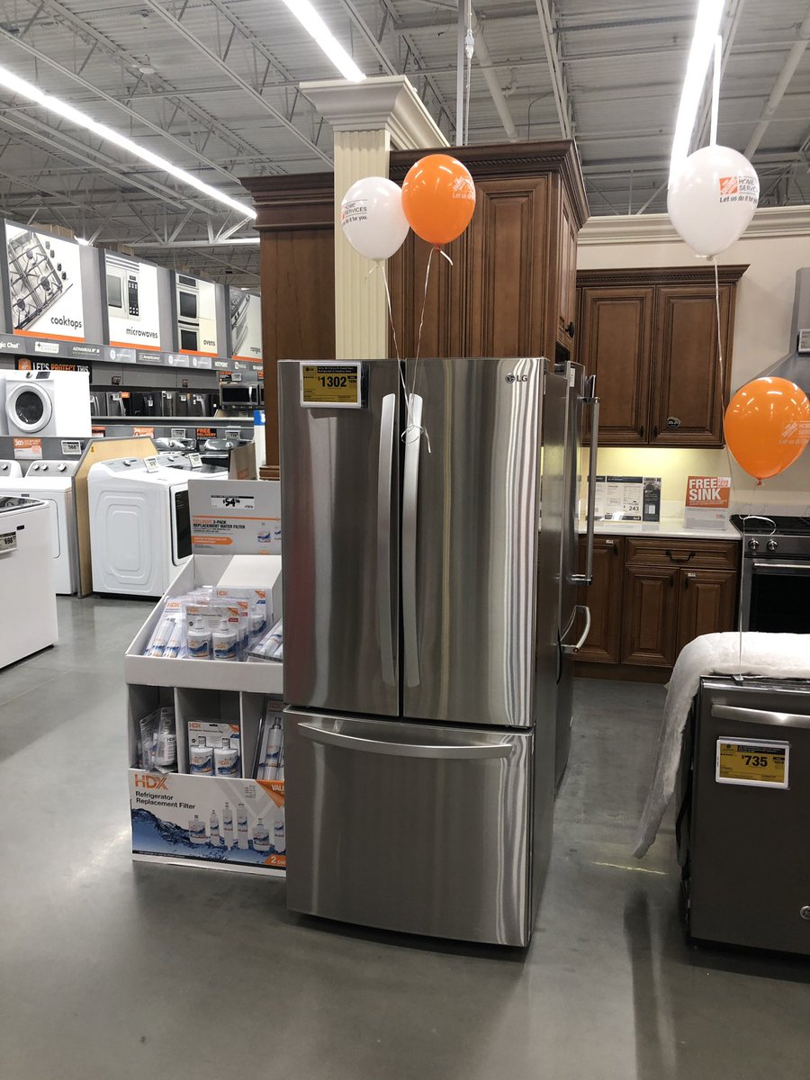 merickle's tweet photo. Shut the front door! An LG fridge for a little over $1000? Yup! Come see me at #1856 Flowery Branch Home Depot and you can have this beauty immediately! #extra20 #ohmygoshcheap
@dperry1400 @JohnKopras @aroc5088 @KMTovey https://t.co/wSCk37jpes