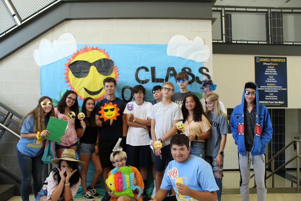 Bosfishtalk's tweet photo. The last of our photo booth pics! Thank you all so much for coming!! https://t.co/XJKyVnRUFY