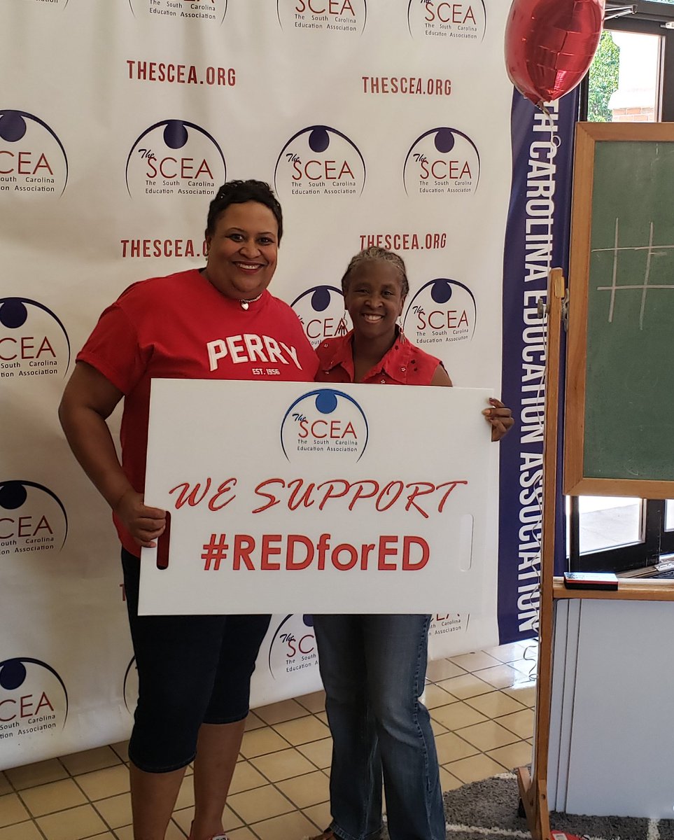 1techieteacher's tweet photo. Old friends are the best friends! #scredfored https://t.co/8I92or9edp