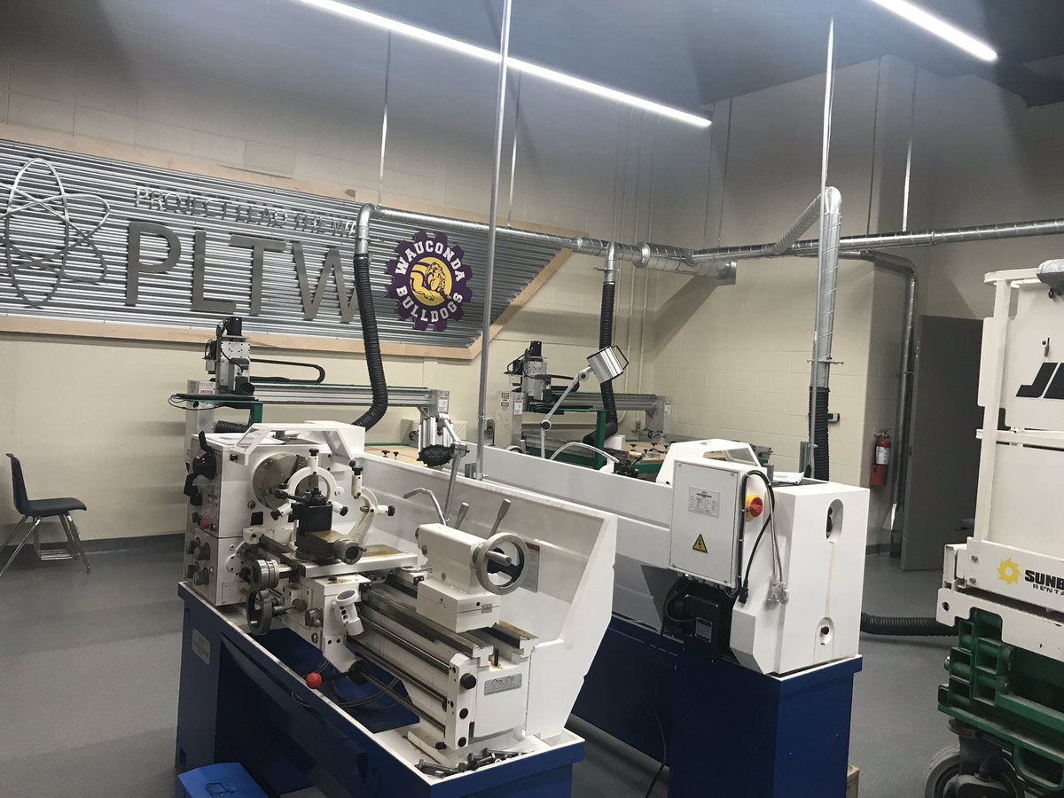 Principal_WHS's tweet photo. The PTLW space is coming together, excited to get students into the space!  @PLTWorg @BulldogLife_WHS @WaucondaHS118 @WaucondaCUSD118 https://t.co/T6JwFHUCzh