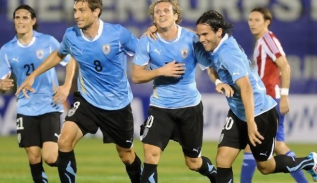 Mucha suerte <a href="/DiegoForlan7/">Diego Forlán</a> para  lo que viene que seguro será exitoso como todo lo que conseguiste en tu carrera. Muchas gracias por todo lo vivido!