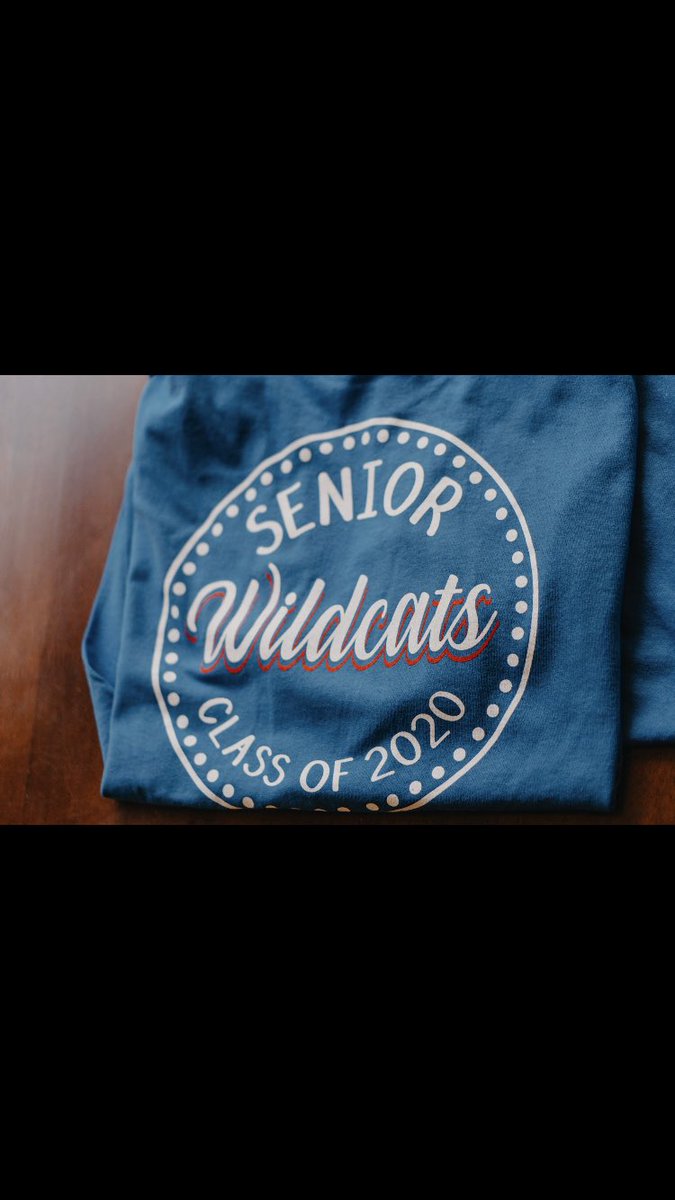EsteroHigh2020's tweet photo. Attention EHS Seniors: Tomorrow at open house from 6-8 we will be selling our class shirts for $20! Hope to see you all there and enjoy the last few days of summer :) https://t.co/tDyvqjWw3P
