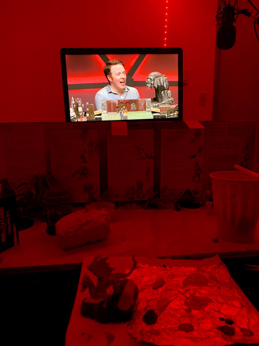 dearmrblackwell's tweet photo. Catching up on some Unsleeping City in the DnD room, and doing some mini painting. Best game ever created.  @dimension20show @BrennanLM @chmurph @eaxford #dnd #art https://t.co/0usadaB9VG