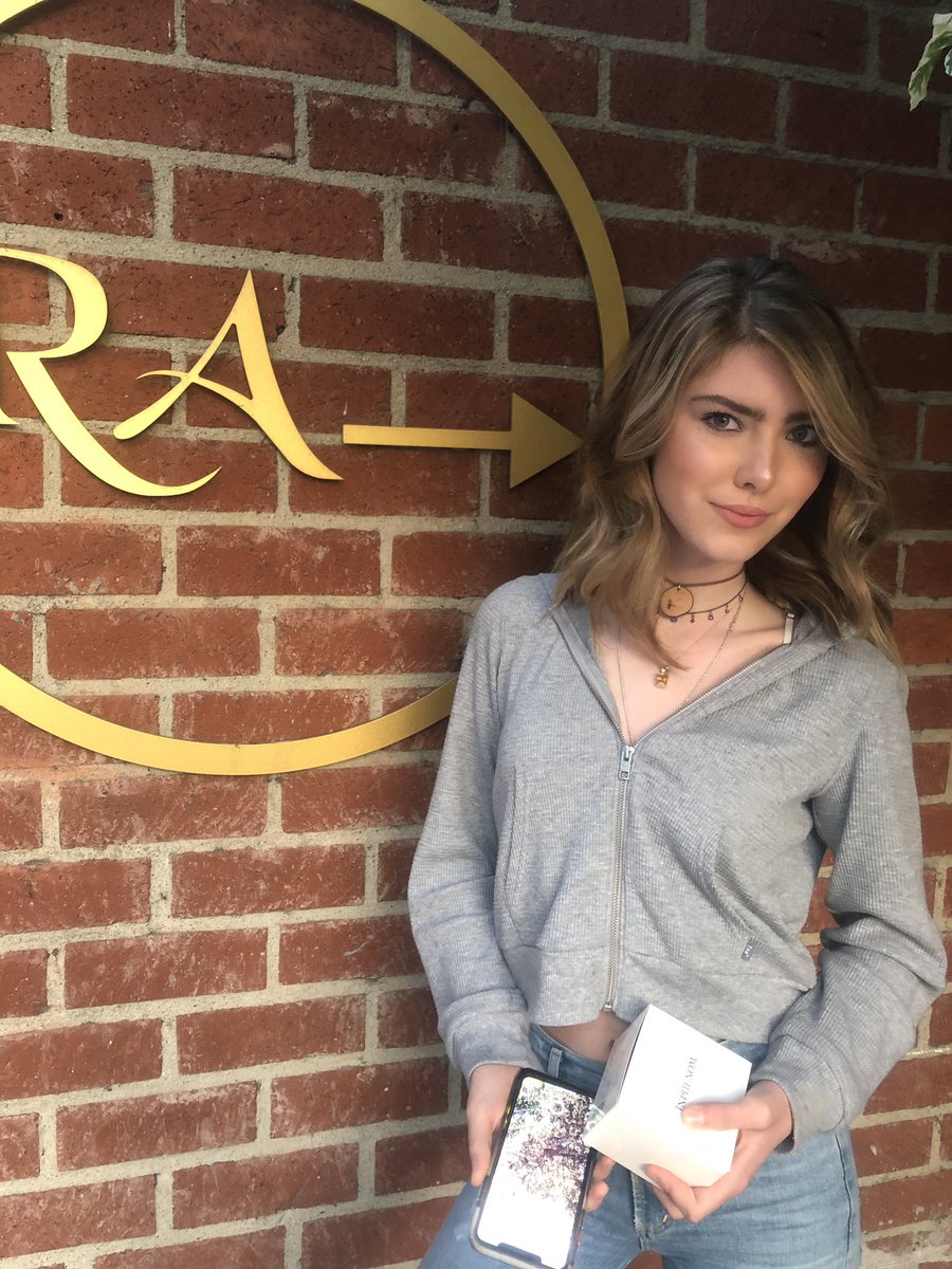 cakedodd's tweet photo. New dew! So excited! #newhair #newme #excited https://t.co/L5EGq5xbyU