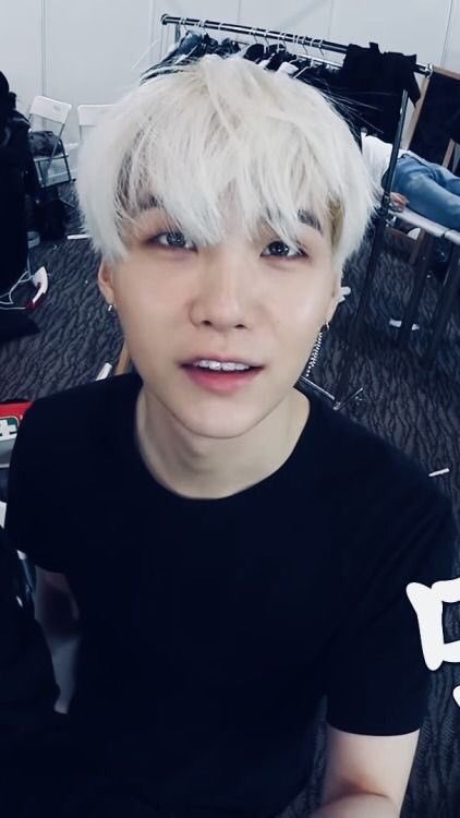armypedia_help's tweet photo. rt and reply with the tags if you’re still not and will never be over these yoongi pics 🙋🏽‍♀️🙋🏽‍♀️🙋🏽‍♀️

#MPN #BTS #ARMY @BTS_twt https://t.co/qT8OdgMJrP