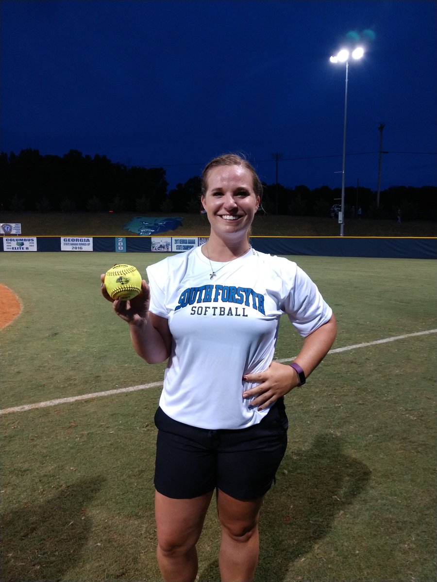 SoFoSoftball's tweet photo. South Forsyth jumps out to a 3-0 lead in the first inning against Creekview and holds on for a 5-2 victory!  Tonight's win marks the first career win for Coach Brooks!  Congratulations Coach!!! https://t.co/q3NR21Jhop