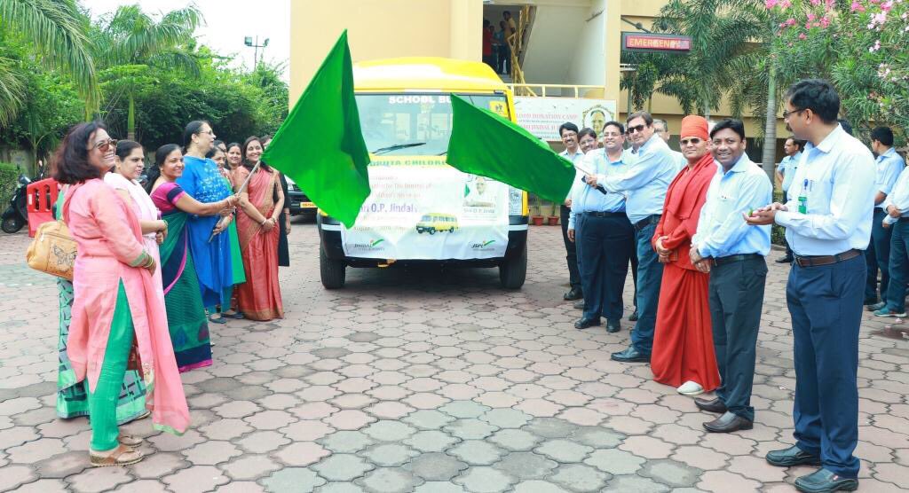 JindalFndn's tweet photo. To commemorate 89th Birth Anniversary of Shri OP Jindal ji, @JSPLFoundation under #ProjectSneh, supported school bus for education of 100 Adruta Children Home inmates.Flagging off by COO and president, Jindal Mahila Samiti.#JSPLAngul @JSPLCorporate @MPNaveenJindal @shallujindal20 https://t.co/Jri1sgPeOf