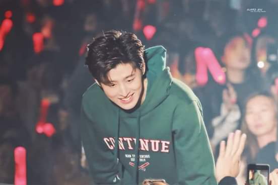 LTHLI1's tweet photo. We would have to run away, we would have to leave behind everything but each other. @ikon_shxxbi
#OurSunshineHanbin #FORHANBIN #FOR7KON #DontForgetHanbin #Respect131 #AlwaysBIYourSide https://t.co/pNkbaicdi8