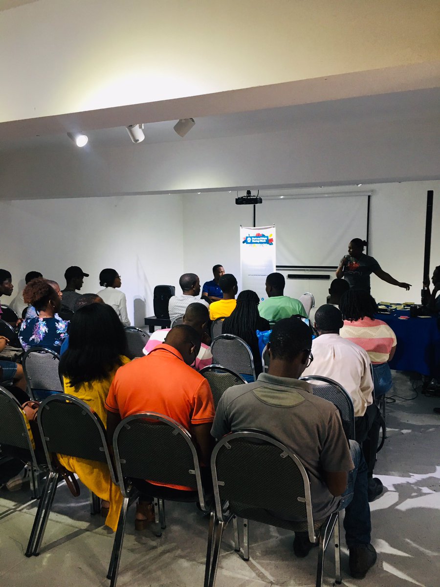 rene_marjorie's tweet photo. Jodi a mpran nan kouran nan @banjHT , nou tap bay on kout kab. Eskperyans map viv ak @PAPStartupWeek ane sa fèm fè pati de kreyasyon ekositèm Ayisyen an . Yo pa bezwen bannou pouvwa, nou genyenl deja. #papsw19 https://t.co/rxkkN9NuqN
