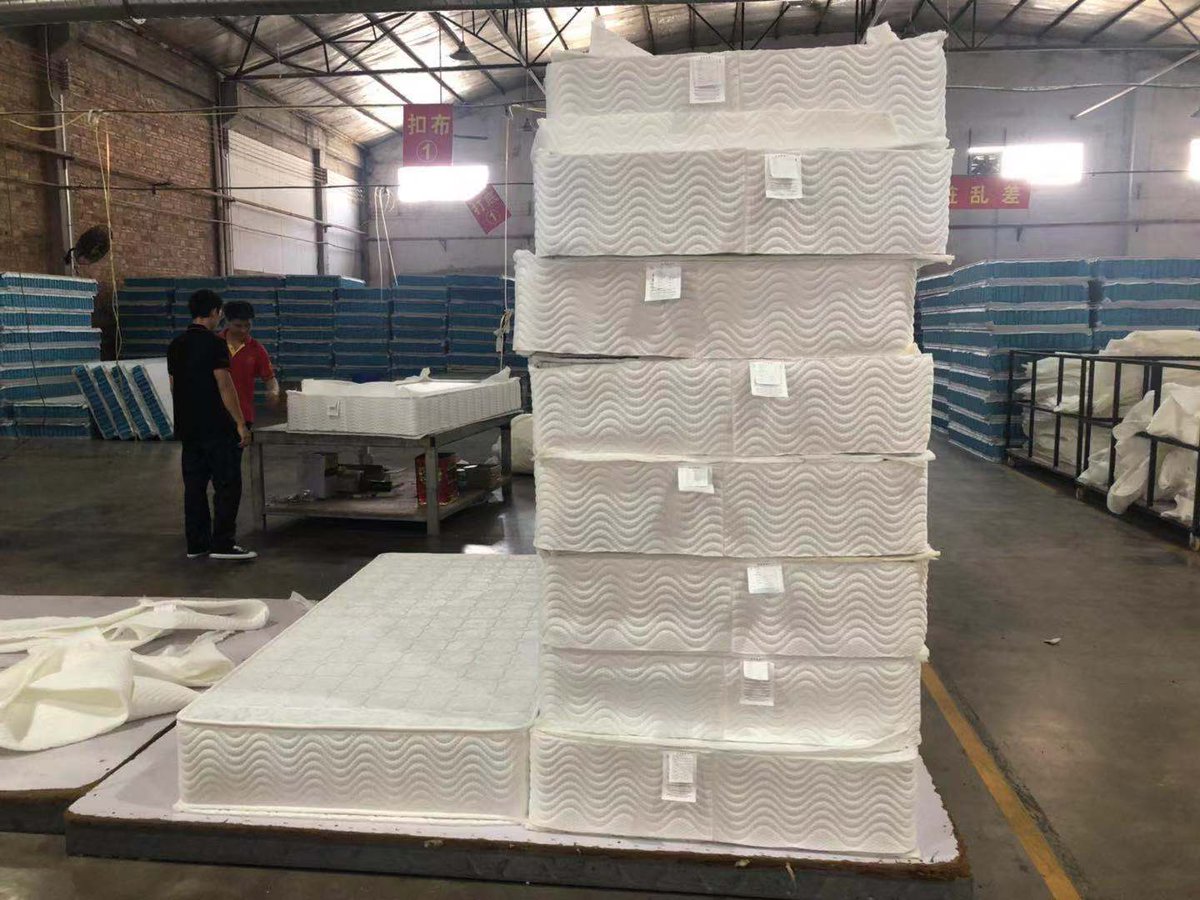 HaimaMattress's tweet image. Perfect for your sleep,better you life.Full speed forward to manufacture.🤗#mattress#furniture