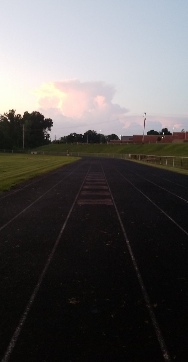 TeMurr23's tweet photo. #WednesdayWorkout #RunForrestRun @achievement https://t.co/xLTPYhVRMr