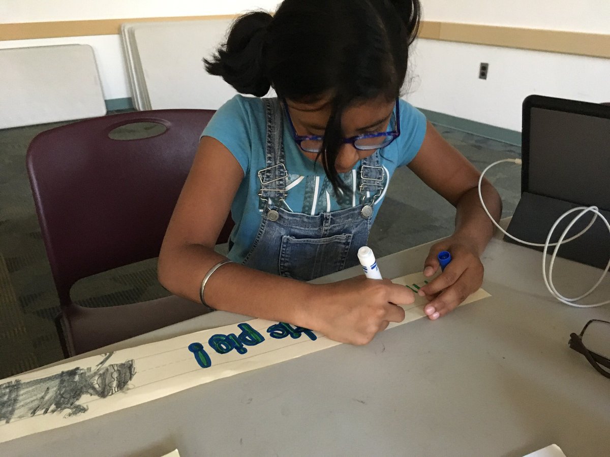 Bechtle4's tweet image. These FHES 3rd graders are using a few thinking 🤔 routines during Book Club this evening👍🏻We had a great time discussing Charlottes Web 🐷🕸🕷🐀 #FHESfamily #makingthinkingvisable