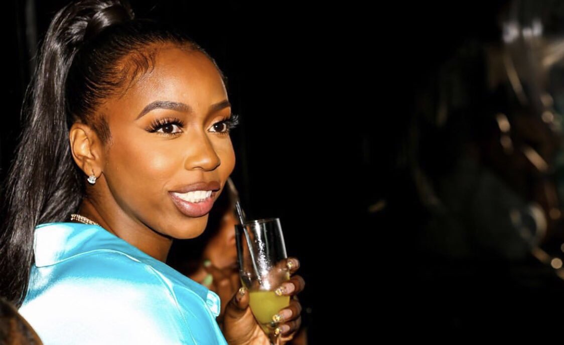 kashdoll's tweet image. Happy hoe