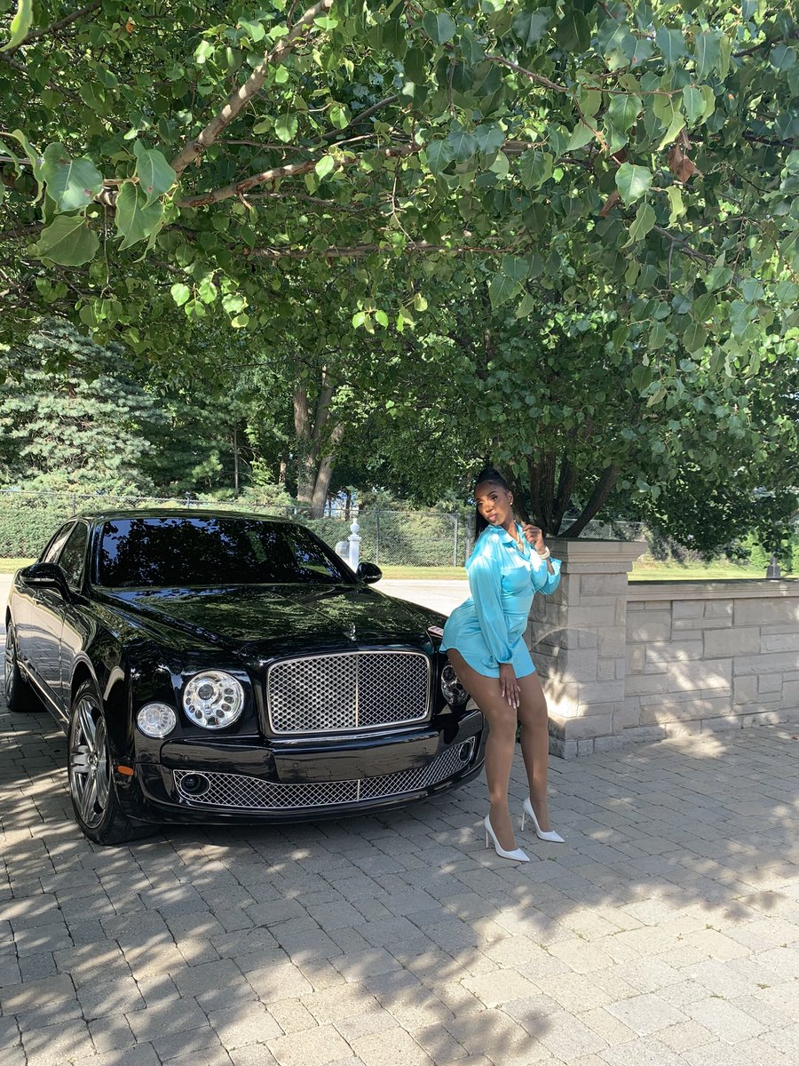 kashdoll's tweet image. Happy hoe