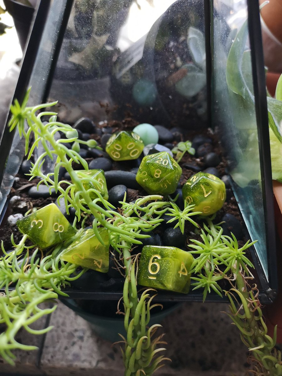 never posted these here, but here's Swampflower! #homemadedice #resindice #dice #dnd
