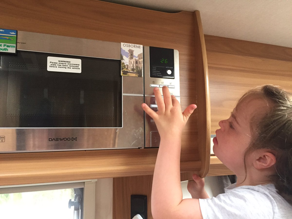 peaponderer's tweet photo. Zoe making her own scrambled egg! Super independence skills! We’ll just have to move her into the caravan when she’s older 🤣

#SeeTheAbility
#ThisGirlCan
#ExpectThis @jasonkneen 
@Wouldntchangea1 https://t.co/YnFwjhFGwC